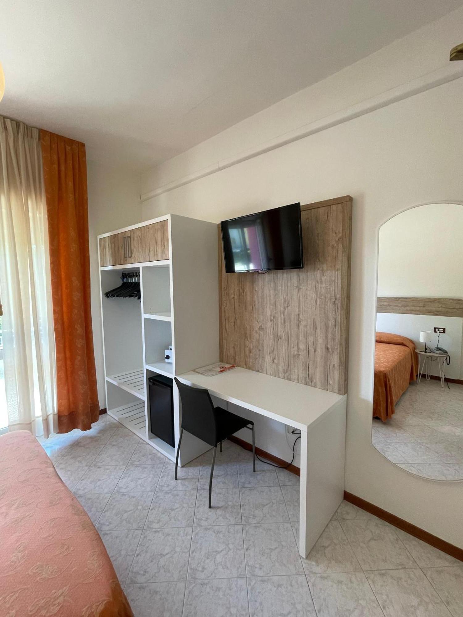 Hotel Di Giovanni Bibione Zewnętrze zdjęcie